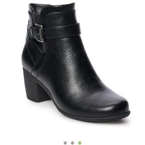 Croft & Barrow Women's Ankle Boots
8 1/2 Black